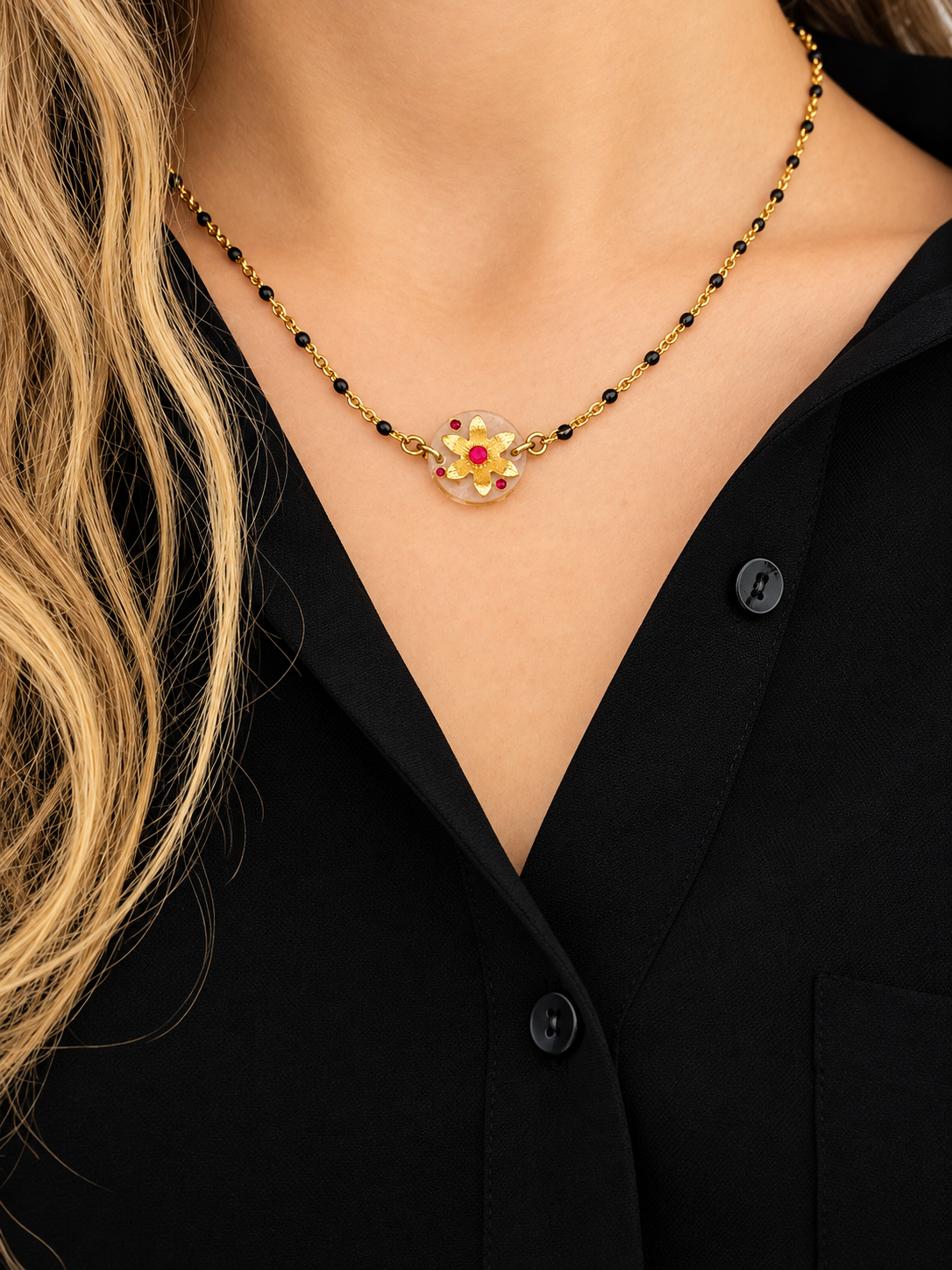 Collier Lorna
